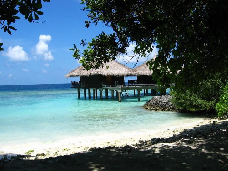 Flights from Calgary, Canada to Male, Maldives from only CAD 1626 roundtrip