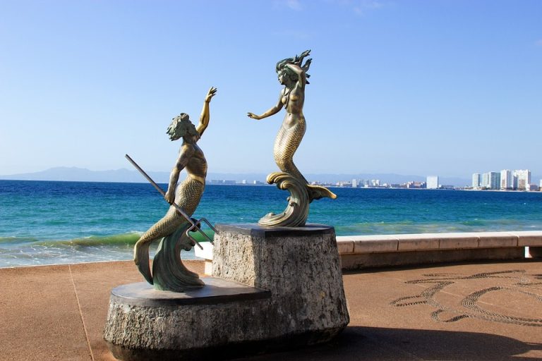 Flights from Edmonton, Canada to Puerto Vallarta, Mexico from only CAD 353 roundtrip