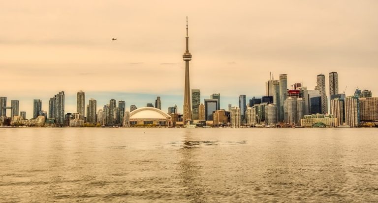 Flights from Lisbon, Portugal to Toronto, Canada from only €357 roundtrip