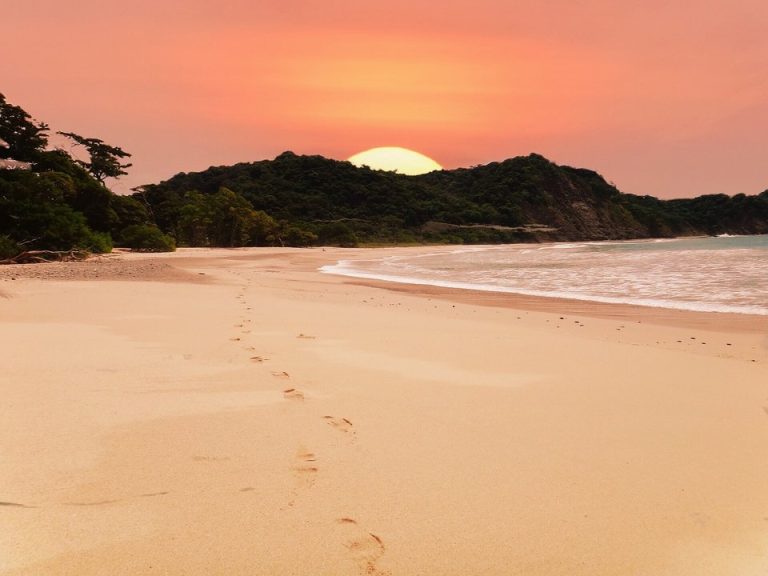 Flights from London, UK to Liberia, Costa Rica from only £660 roundtrip