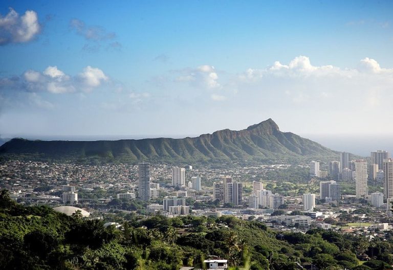 Flights from Vancouver, Canada to Honolulu, USA from only CAD 414 roundtrip
