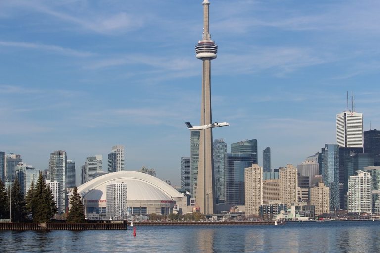 Flights from Los Angeles, USA to Toronto, Canada from only $287 roundtrip