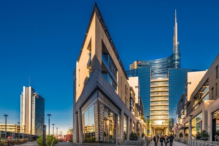 Flights from Colombo, Sri Lanka to Milan, Italy from only $520 roundtrip