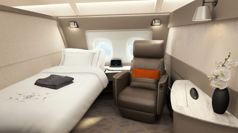 Singapore Airlines Suites single bed