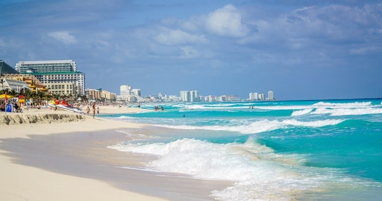 Flights from Manchester, UK to Cancun, Mexico from only £573 roundtrip