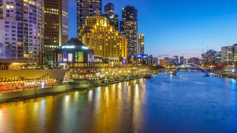 Flights from Paris, France to Melbourne, Australia from only €696 roundtrip