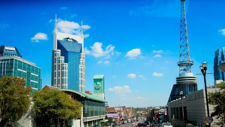 Flights from Toronto, Canada to Nashville, USA from only CAD 296 roundtrip