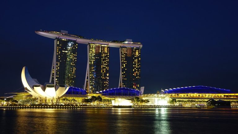Flights from London, UK to Singapore from only £402 roundtrip