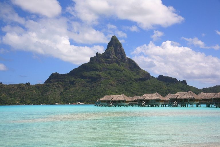 Flights from Vancouver, Canada to Tahiti from only CAD 1199 roundtrip
