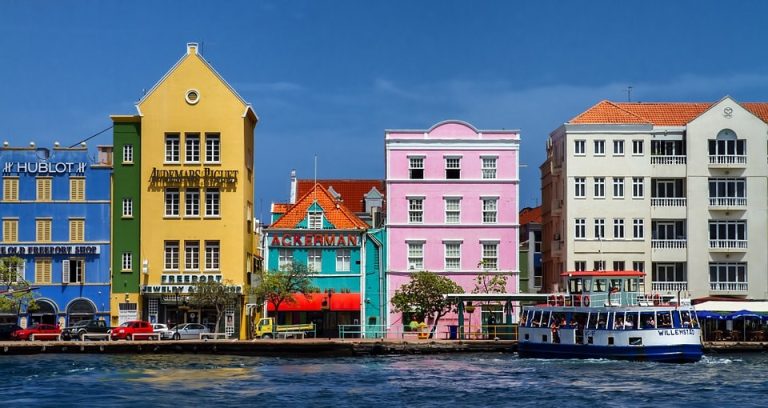 Flights from Seattle, USA to Curacao from only $331 roundtrip