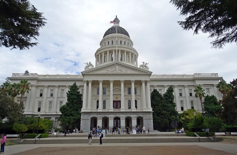 Flights from Houston, USA to Sacramento, USA from only $104 roundtrip