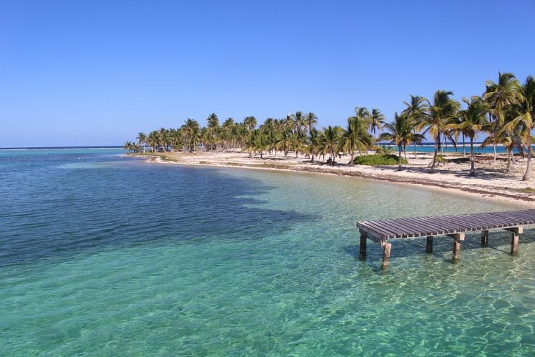 Flights from Toronto, Canada to Belize from only CAD 416 roundtrip