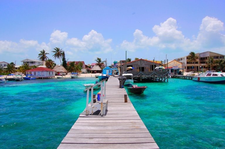 Flights from Vancouver, Canada to Belize City, Belize from only CAD 669 roundtrip