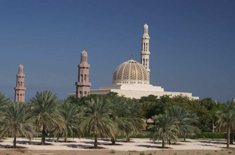 Flights from London, UK to Muscat, Oman from only £436 roundtrip