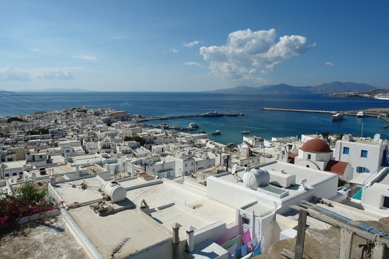 Flights from Bologna, Italy to the Greek island of Mykonos from only €387 roundtrip